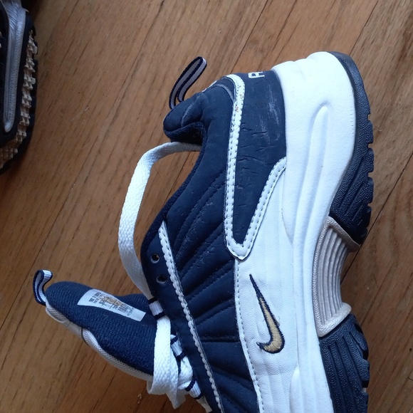 Size 7.5 NIKE Air Cross Training Runners Vintage1999 Leather - Picture 15 of 16